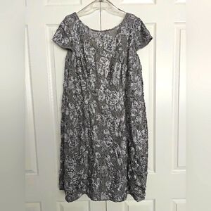 Alex Evenings Elegant Gray Floral Dress, Size 18W